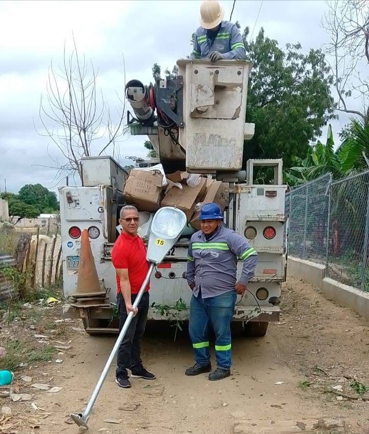 Amplio operativo de iluminación fortalecerá la seguridad en todo el distrito de Hatillo Palma