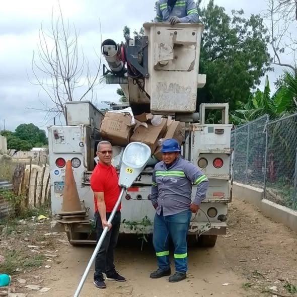 Exitosa jornada de iluminación transforma la seguridad en la comunidad de Doña Antonia