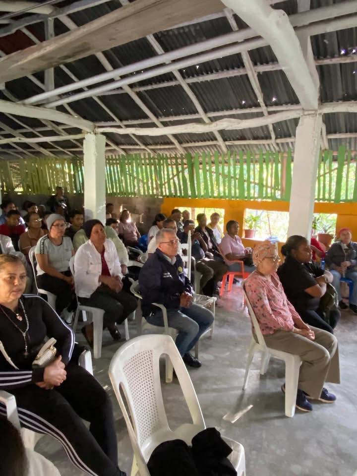 Caminata penitencial fortalece la fe y la unión comunitaria en Hatillo Palma